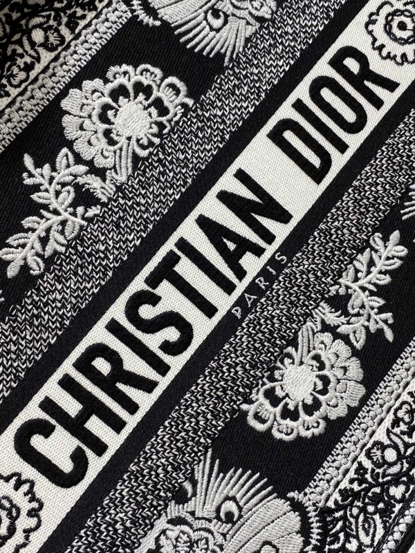 DIOR BOOK TOTE Medium Handbag