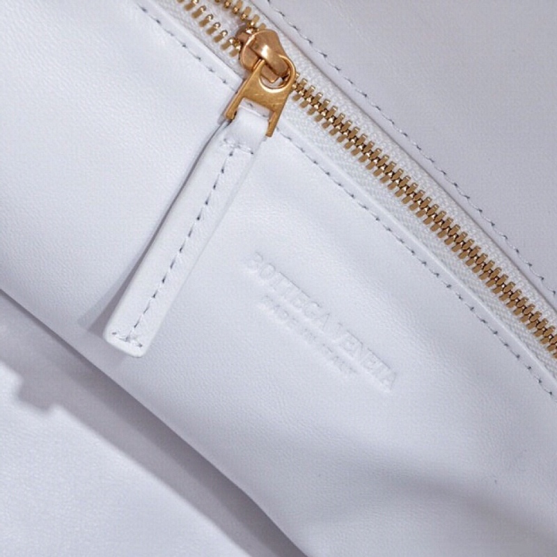 BOTTEGA VENETA Large Hop Shoulder Bag