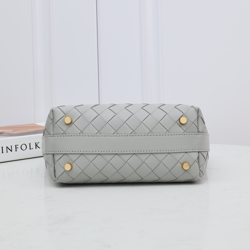 BOTTEGA VENETA Mini Wallace Shoulder Bag