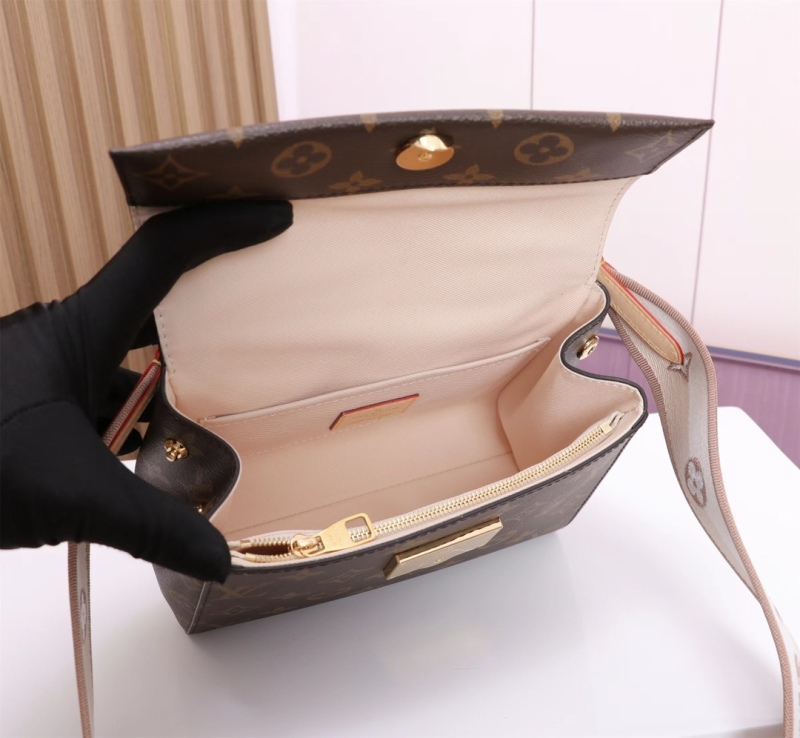LV CLUNY Mini Handbag