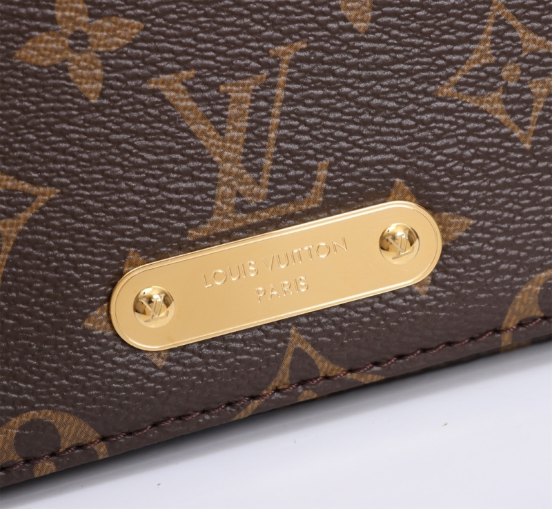 LV WALLET ON CHAIN LILY Handbag