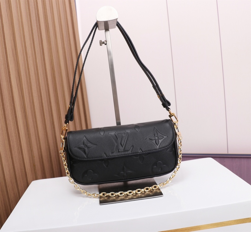 LV WALLET ON CHAIN IVY Handbag