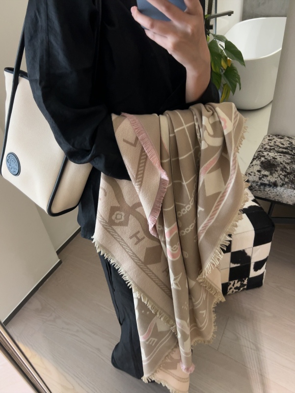 CHANEL Lady's Scarf
