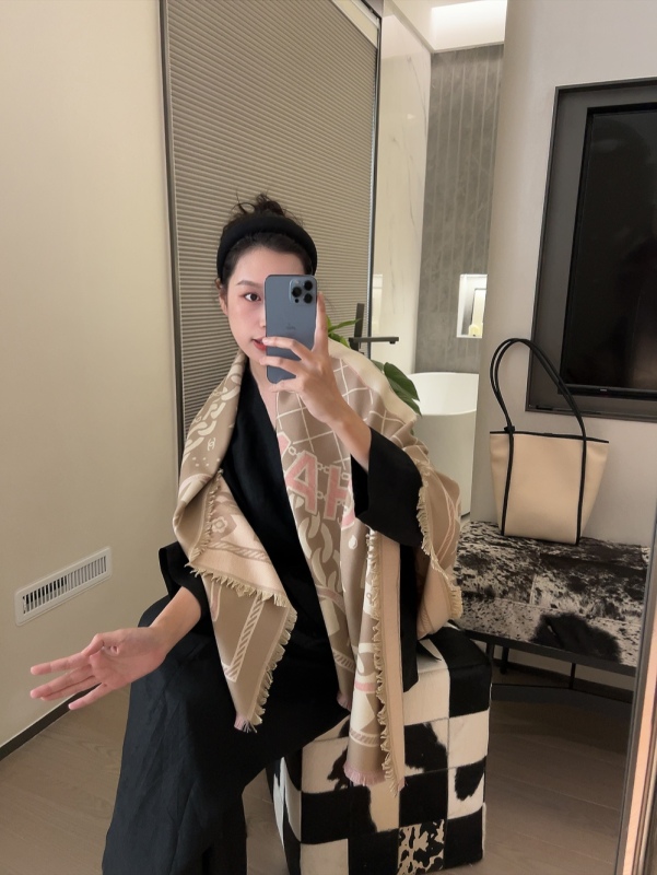 CHANEL Lady's Scarf