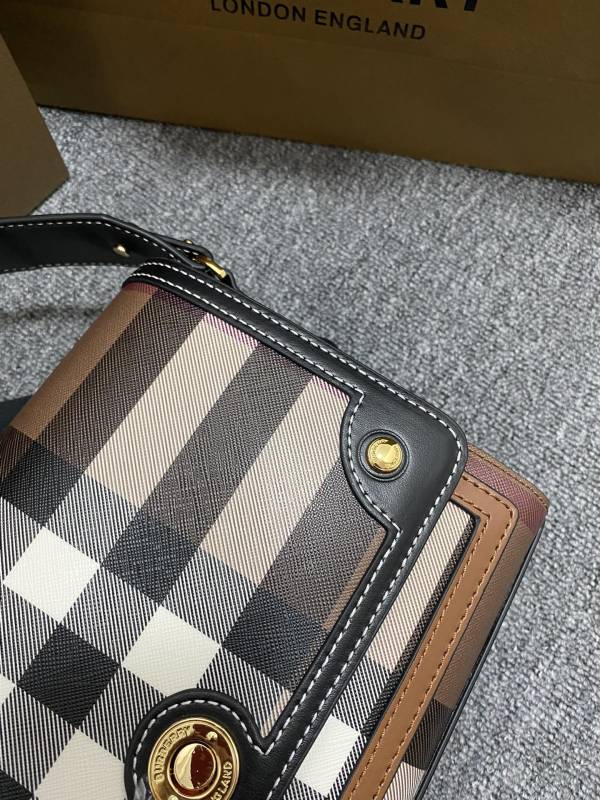 BURBERRY Note Bag