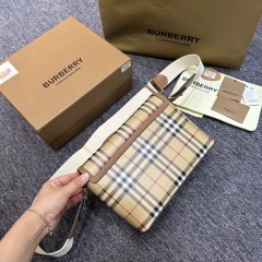 BURBERRY Note Bag