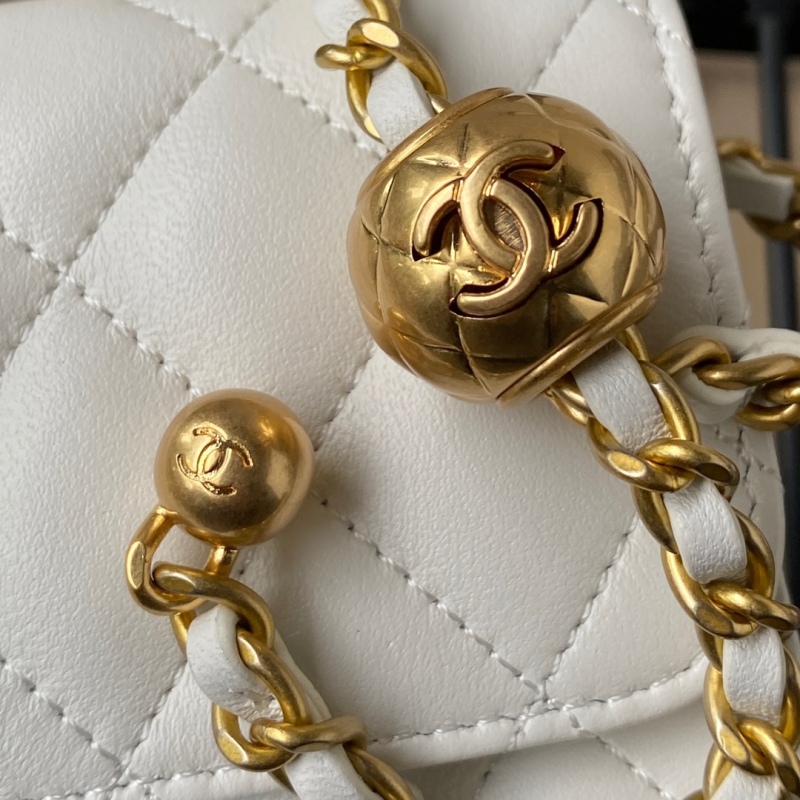 CHANEL Chain mouth cover mobile phone bag
