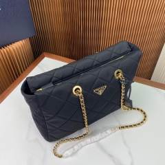 Prada Re Edition 1995 Cha î ne Large Recycled Nylon Handbag