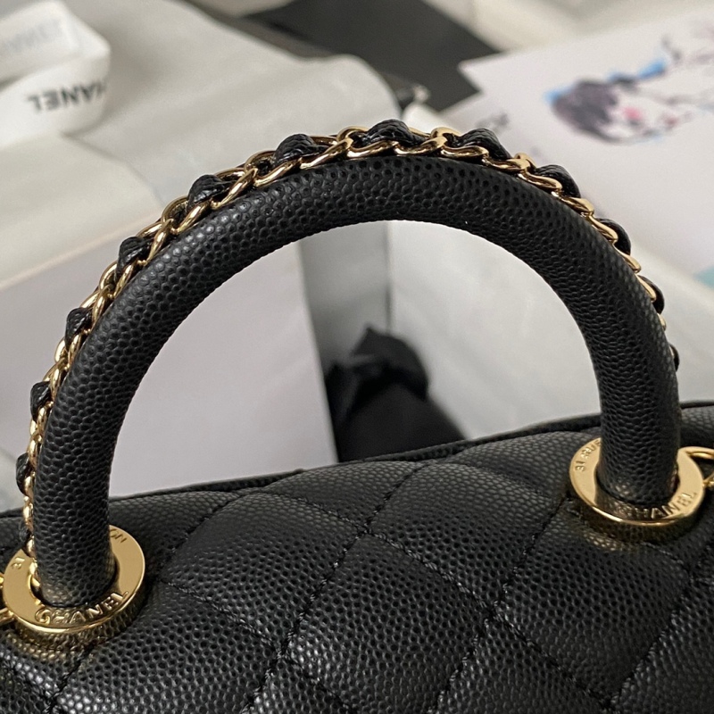 CHANEL COCO HANDLE Mini Cover handbag