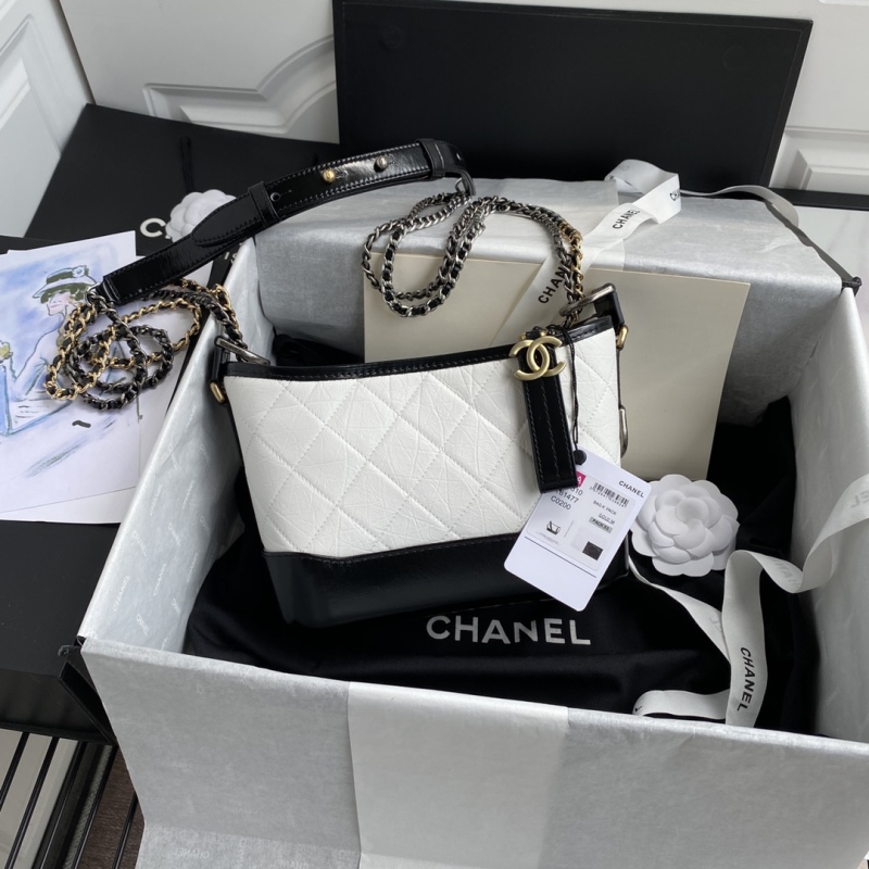 CHANEL GABRIELLE Small Wandering shoulder bag