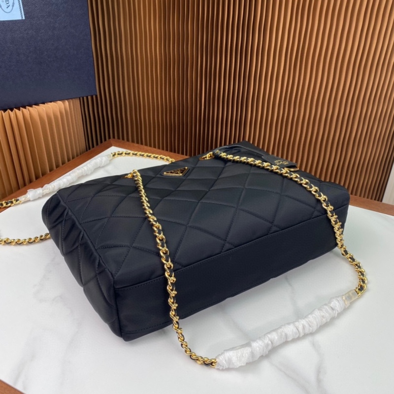 Prada Re Edition 1995 Cha î ne Large Recycled Nylon Handbag