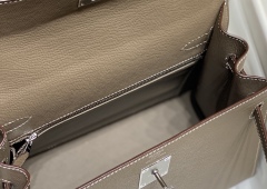 HERMES Kelly Handbag