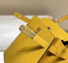 HERMES Kelly Handbag