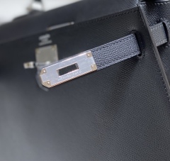 HERMES Kelly Handbag