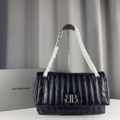 BALENCIAGA  MONACO Medium Chain Bag