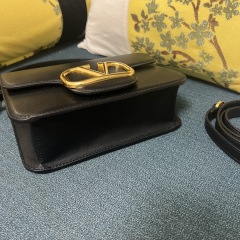 VALENTINO LOCÒ calf leather handbag