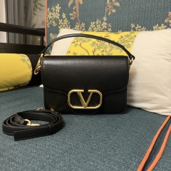 VALENTINO LOCÒ calf leather handbag