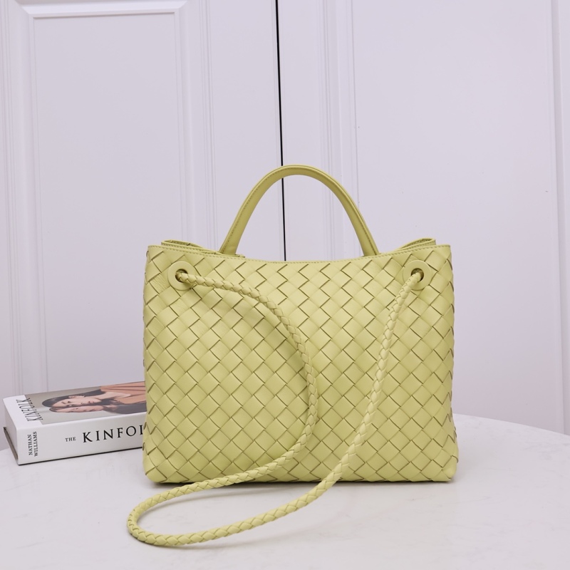 BOTTEGA VENETA Small Andiamo handbag