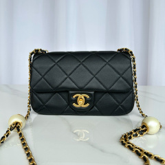 CHANEL Mouth cover bag
