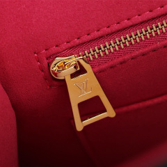 LV ONTHEGO Medium Handbag