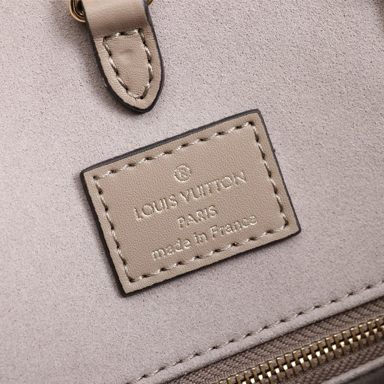 LV ONTHEGO Medium Handbag