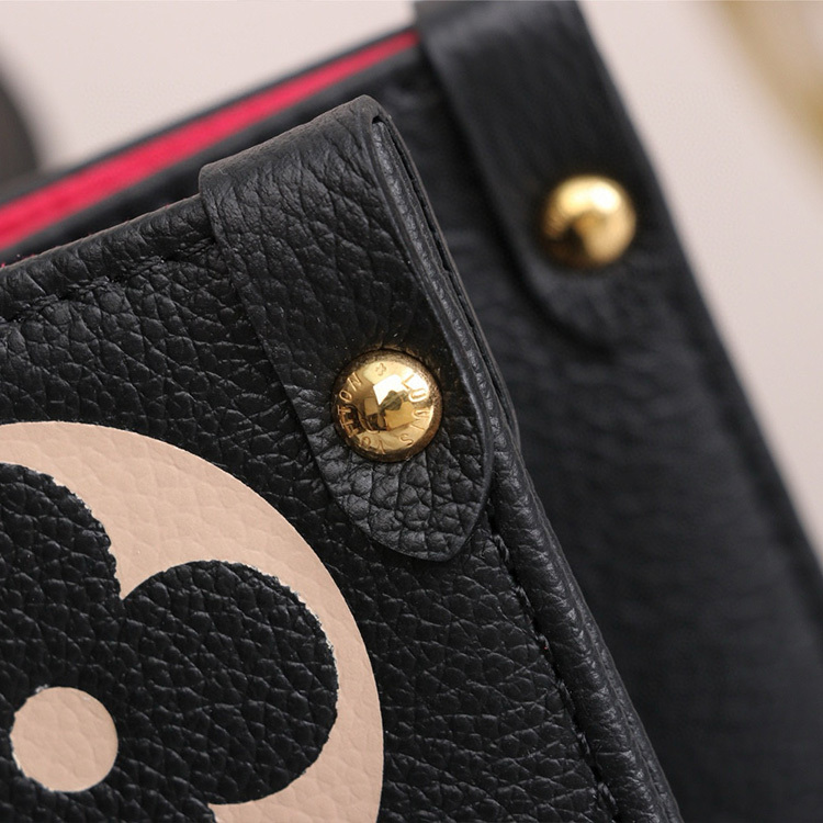 LV ONTHEGO Medium Handbag