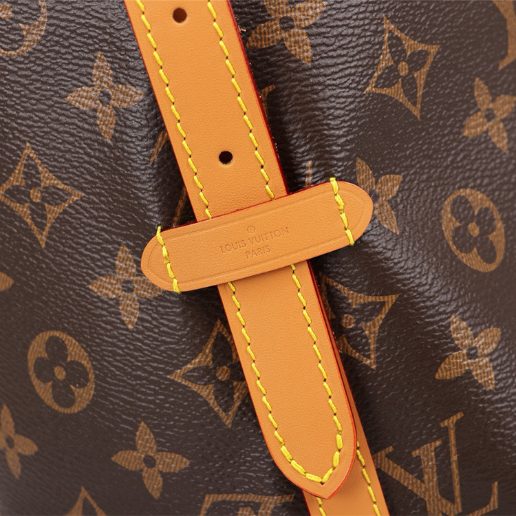 LV CARRYALL Medium handbag