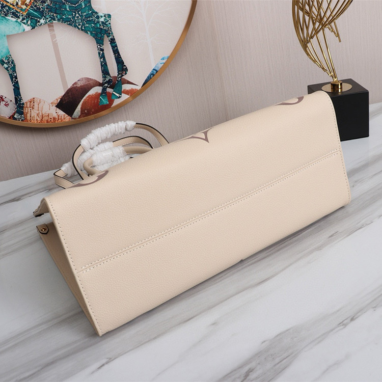 LV ONTHEGO Medium Handbag