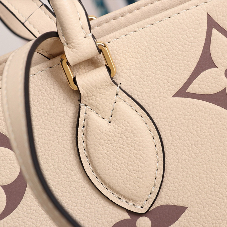 LV ONTHEGO Medium Handbag