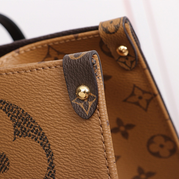 LV ONTHEGO Large  Handbag