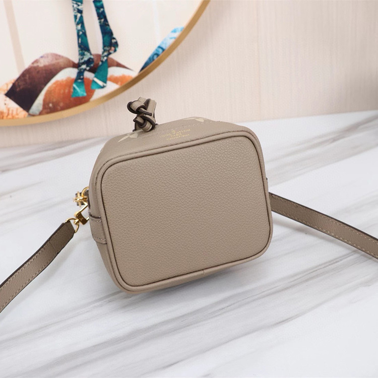 LV NANO NOÉ Handbag