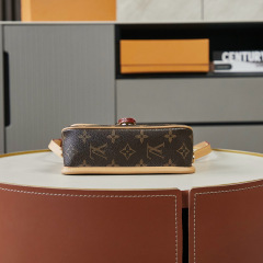 LV NANO DIANE Handbag