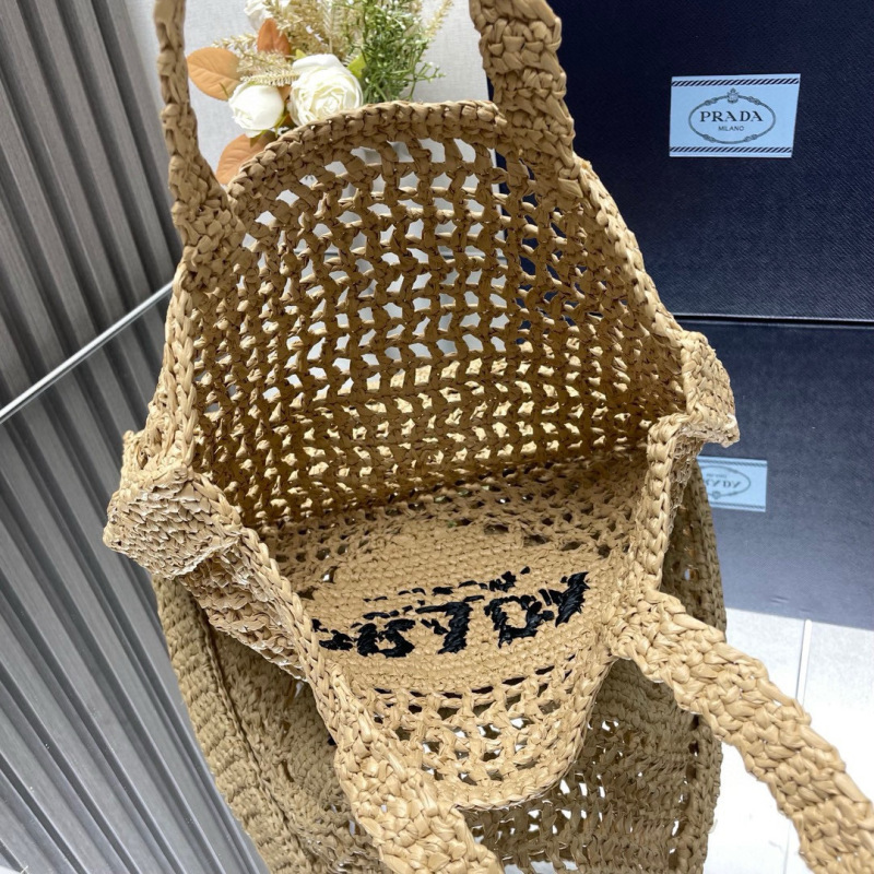 Crochet tote bag