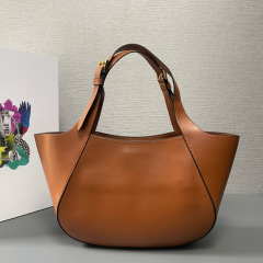 Medium leather tote bag