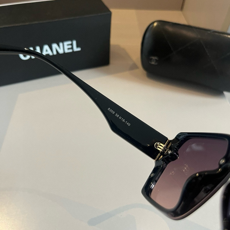Large square frame sunglasses