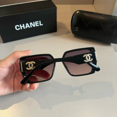 Large square frame sunglasses