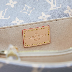 Pochette Métis East West bag