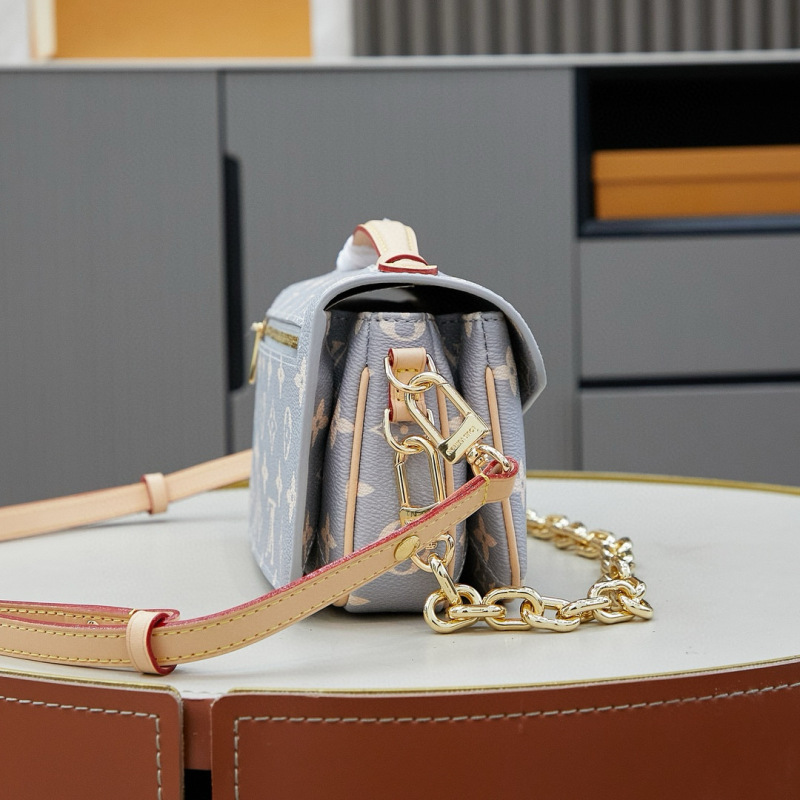 Pochette Métis East West bag