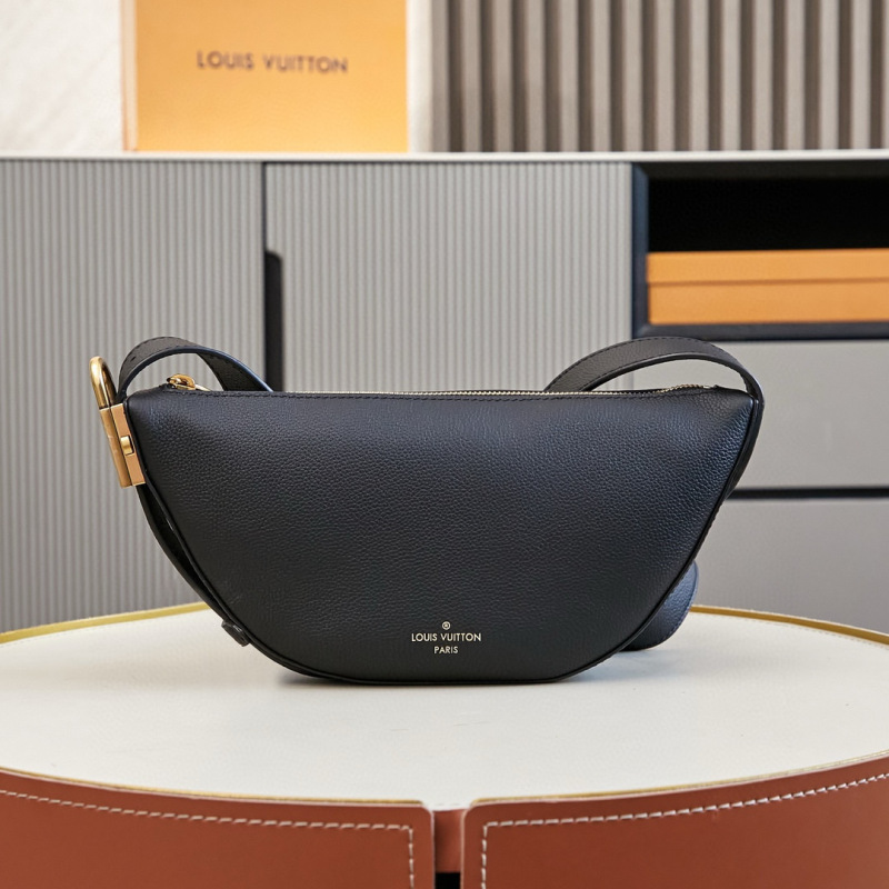 Low Key messenger bag