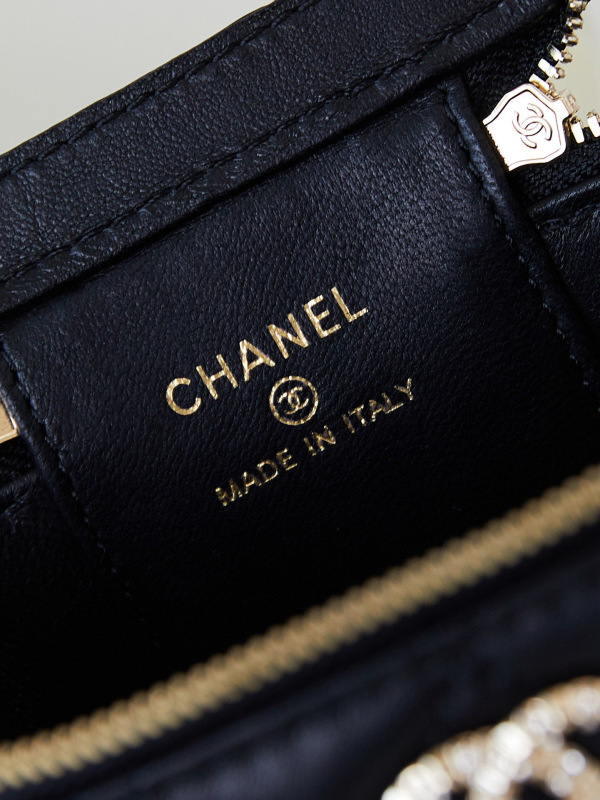 24B limited edition diamond handle long box bag makeup diagonal bag with diamond handle lambskin.