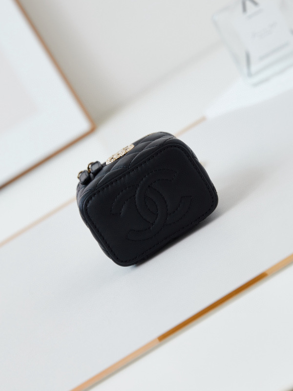 24B limited edition diamond handle long box bag makeup diagonal bag with diamond handle lambskin.