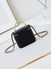 24B limited edition diamond handle long box bag makeup diagonal bag with diamond handle lambskin.