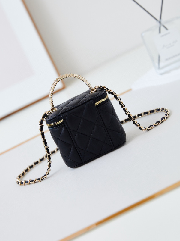 24B limited edition diamond handle long box bag makeup diagonal bag with diamond handle lambskin.