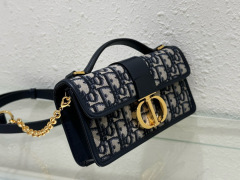 Miss Montaigne Classic flower