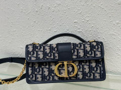 Miss Montaigne Classic flower