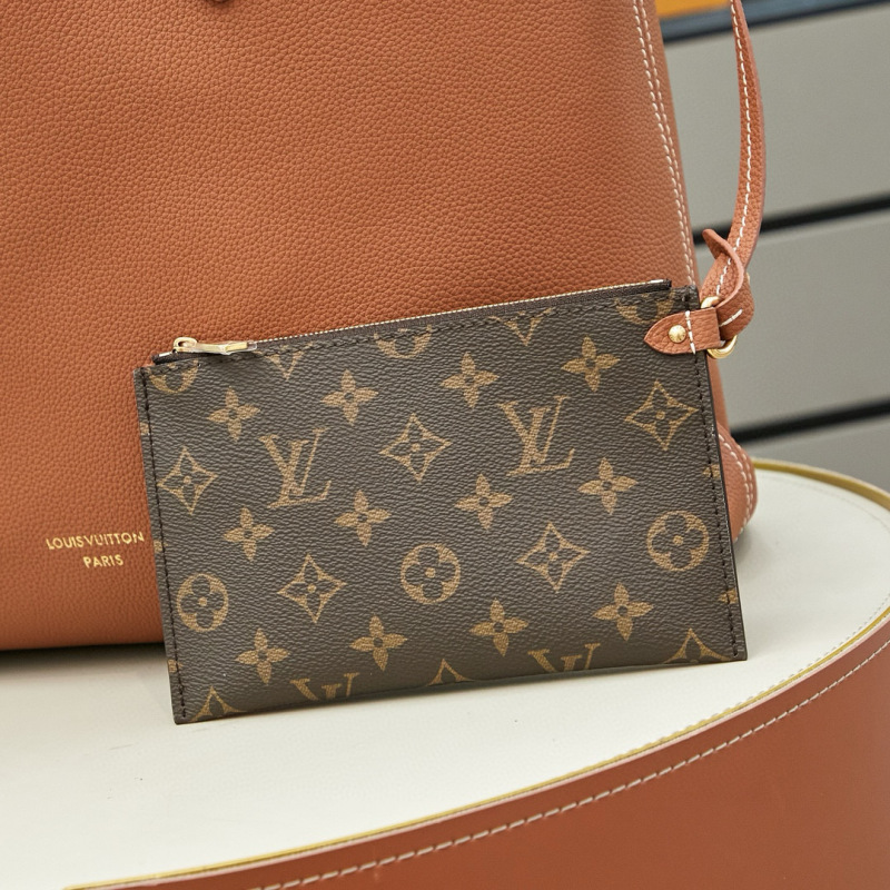 LV LOW KEY CABAS Medium Handbag