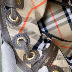 BURBERRY Classic plaid small bucket bag