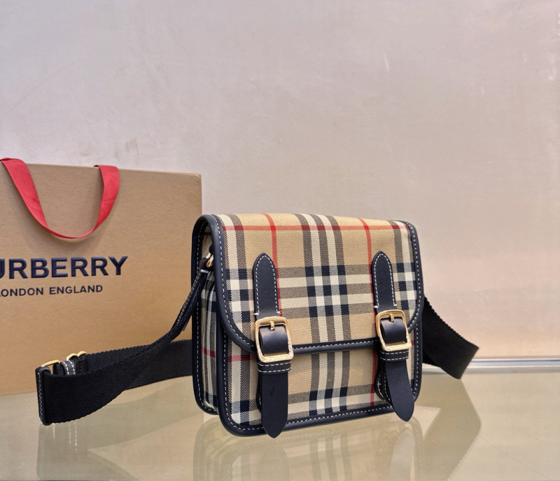 BURBERR Classic plaid retro small mailman bag