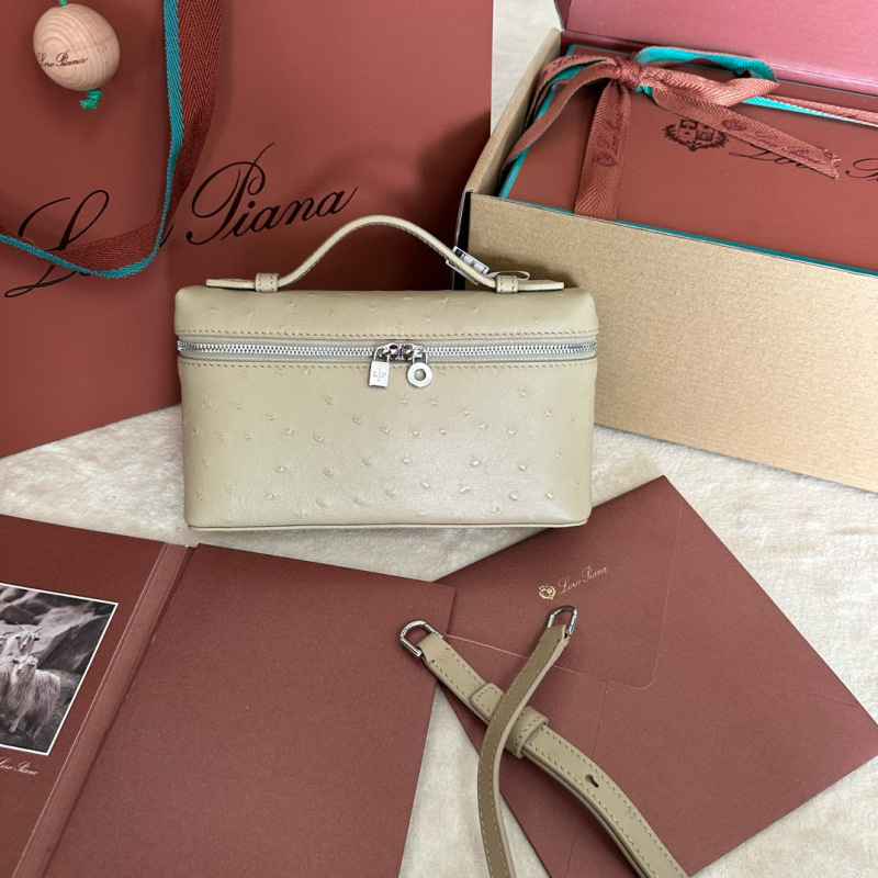 LORO PIANA Extra Pocket L19 Bag （ Silver buckle）