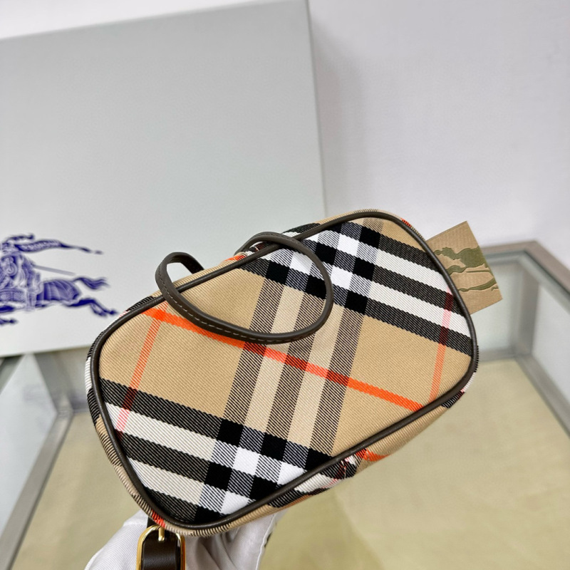 BURBERRY Classic plaid small bucket bag